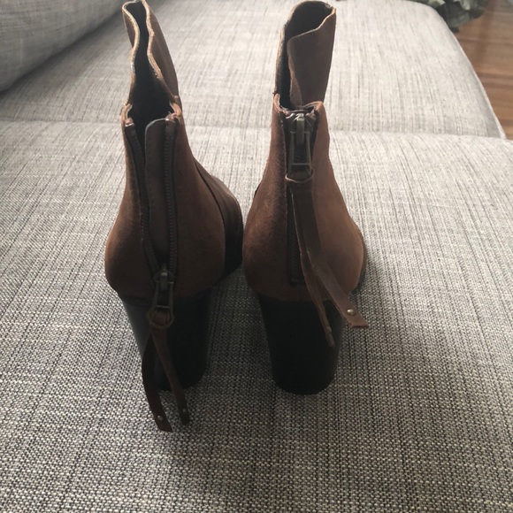 Never worn Bar III Jillian Brown booties - Picture 3 of 5